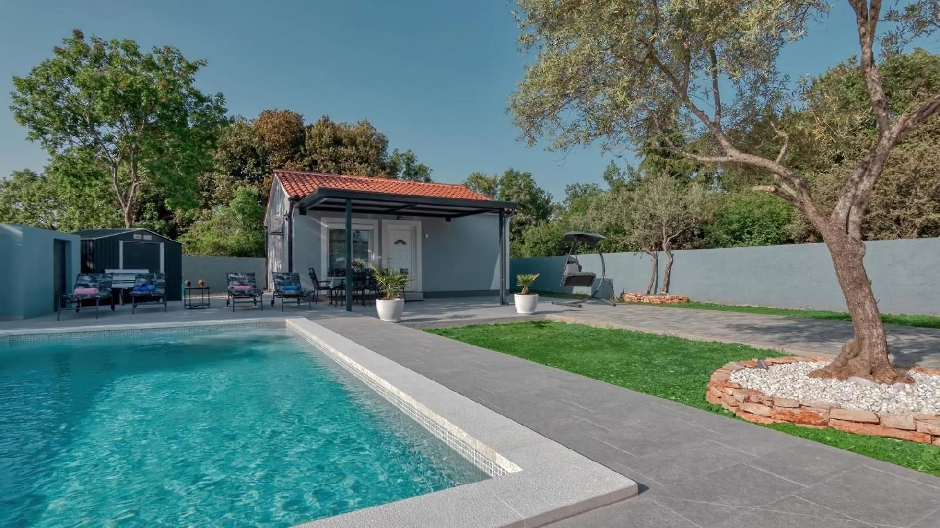 Ferienhaus Mit Privatpool Fuer 5 Personen Ca 55 Qm In Peroj, Istrien Istrische Riviera contacts